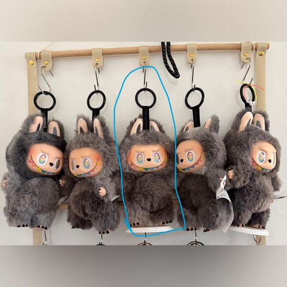 Labubu, Secret ID, Big Into Energy - Picture 6 of 7